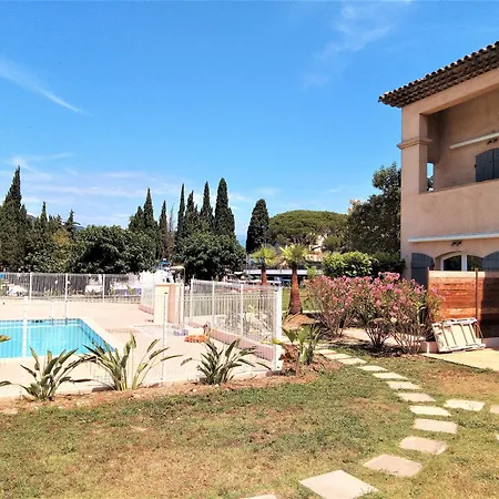 9 En Duplex- Les De Robinson - Résidence Avec Piscine En Bord De Siagne, à * Mandelieu